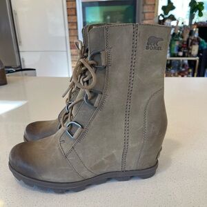 Sorel Women's Wedge Lace-Up Boot - Taupe